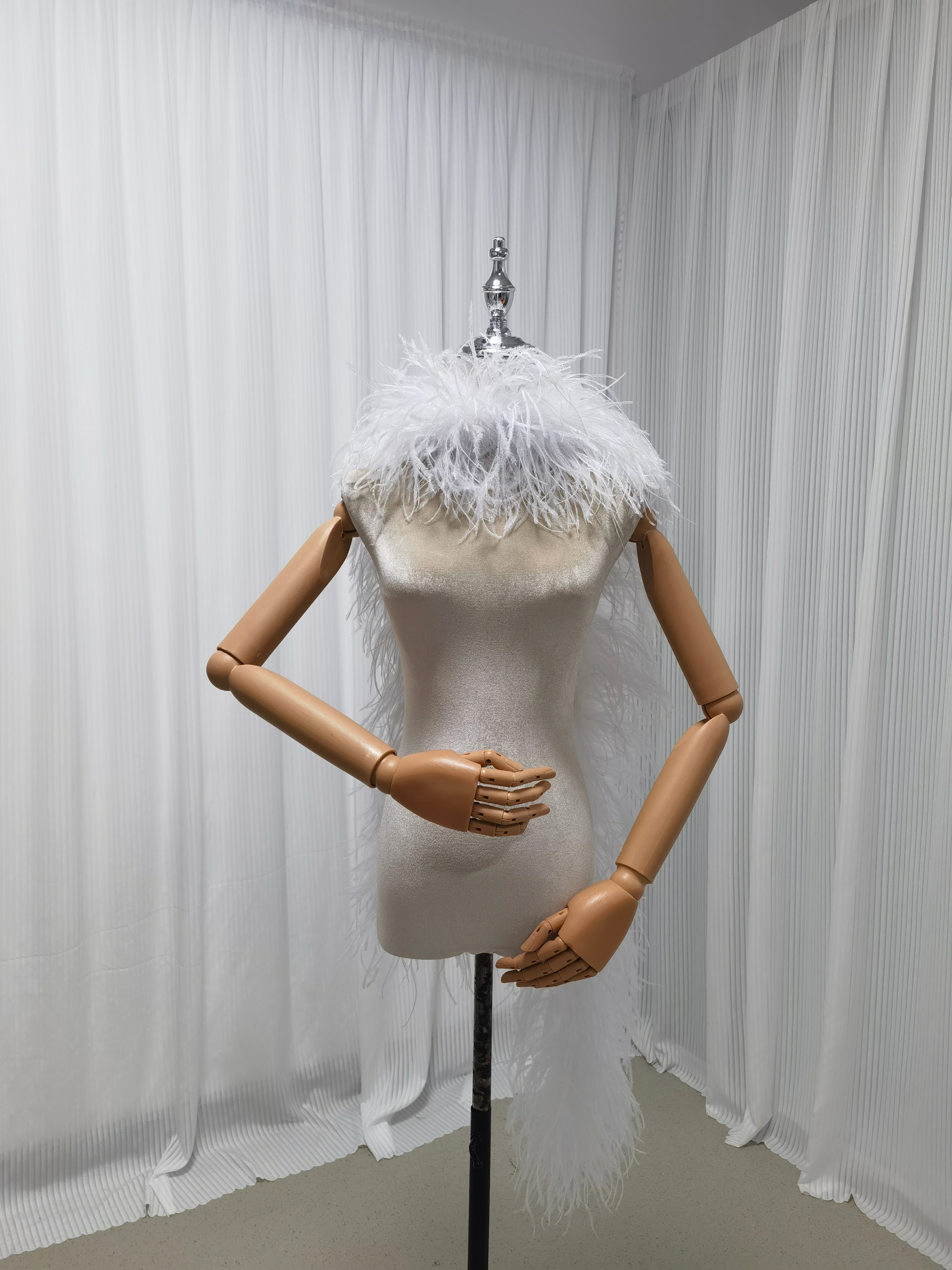 本物のオーストリッチフェザーストール　ケープ　スカーフ　ウエディングドレスアレンジ　マフラー　SIZE 190*20cm