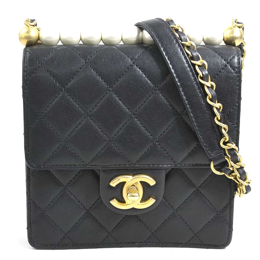 シャネル CHANEL 斜め掛けショルダーバッグ マトラッセ レザー/フェイクパール ブラック/オフホワイト ゴールド レディース e60259i