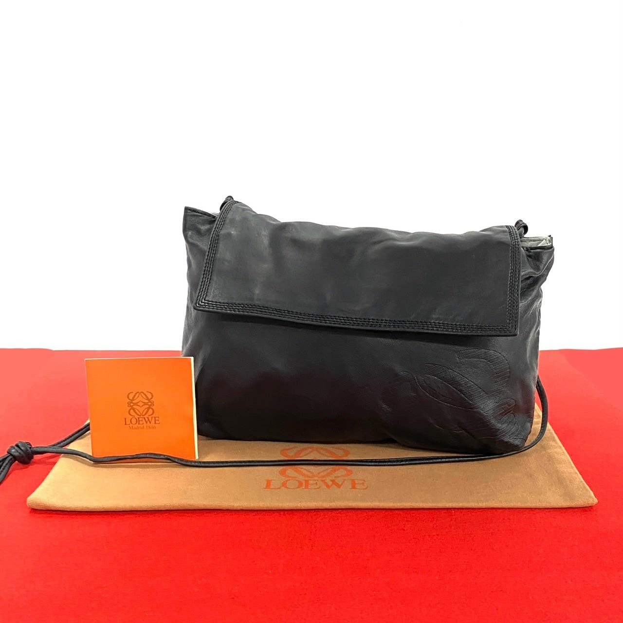 ヴィンテージ アナグラム ロゴショルダーバッグ レザー ブラック 11479 28,340円