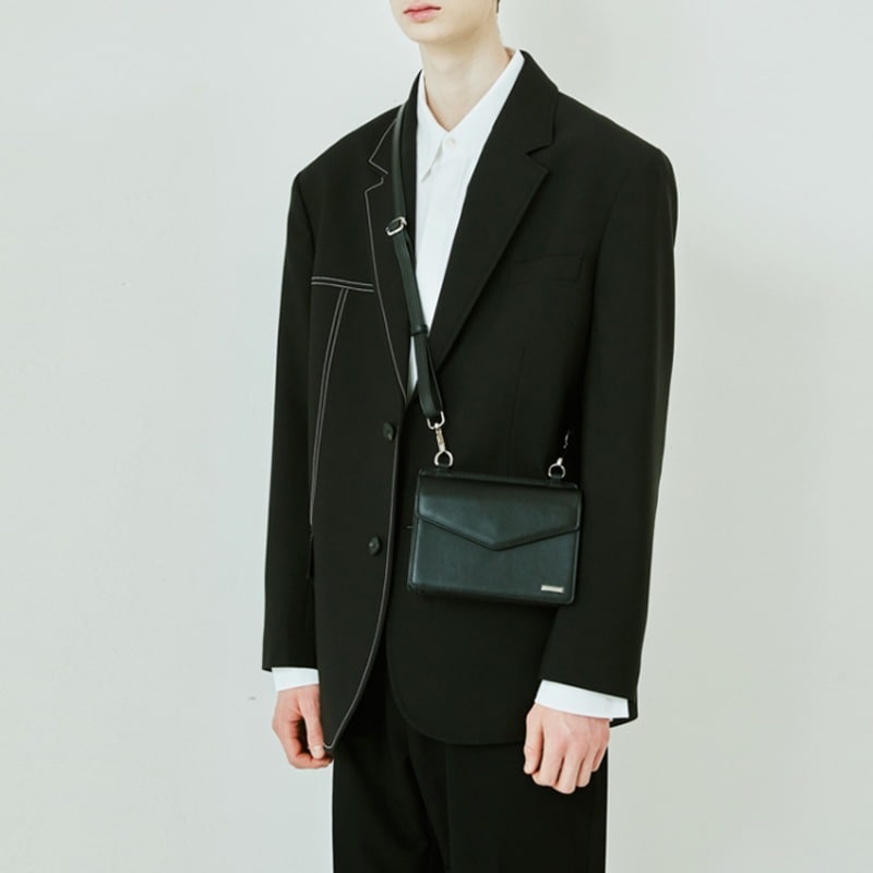 ENHYPENソンウ着用 チェルシースクエアレザーミニマルバッグ