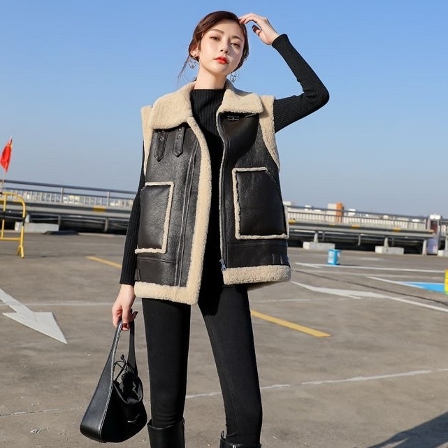 アウター ベスト ミディアム丈 ライダースベスト ハイネック 襟付き 前開き ファスナー ボア かわいい 大人可愛い きれいめ シンプル 上品 おしゃれ かっこいい カジュアル レトロ こなれ感