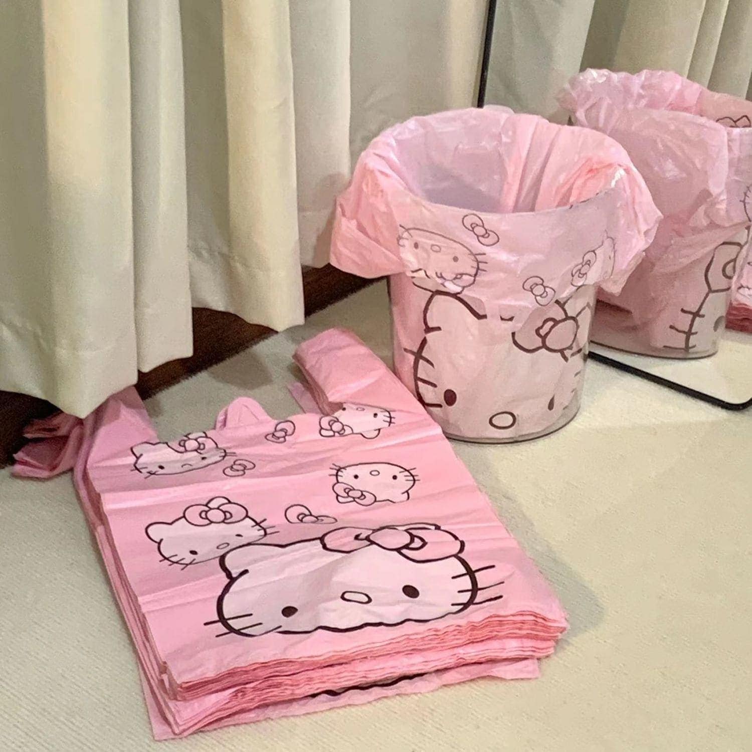 10セットの卸売価格【3日以内に発送】2点以上ご購入で200円OFF サンリオ エコバッグ 100枚/50枚セット ハローキティ ゴミ袋 キャラクター ハローキティ柄 ベストバッグ ビニール袋46