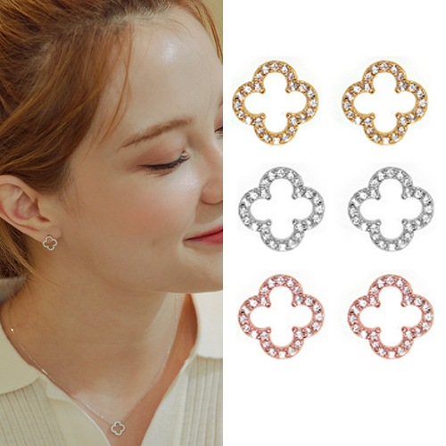 [シルバー925] [韓国ファッションジュエリー] クローバー キュービックピンピアス ストリートファッション SNSで人気 カスタムジュエリー