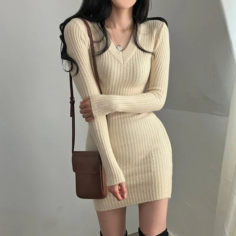 【1つ買うと10つ無料】柔らかくてワックス状のセクシーなニットドレス女性の春と秋のレトロvネックスパイシーウエストスリムな長袖バッグヒップスカート