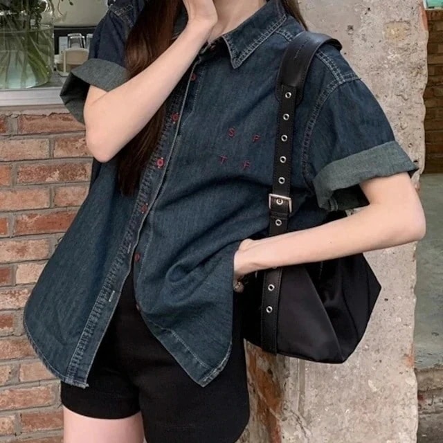 【1つ買うと1つ無料】24トップス デニムシャツ 半袖 ボタン 襟 スタンダードカラー ゆったり おしゃれ かわいい カジュアル 韓国ファッション レディース お出かけ 7,528円