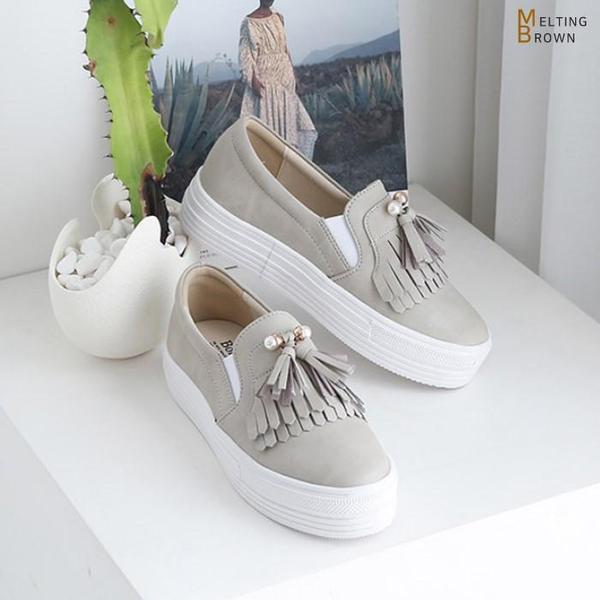 女性スニーカー タッセル スリッポン 女性 カジュアル ローファー TO01