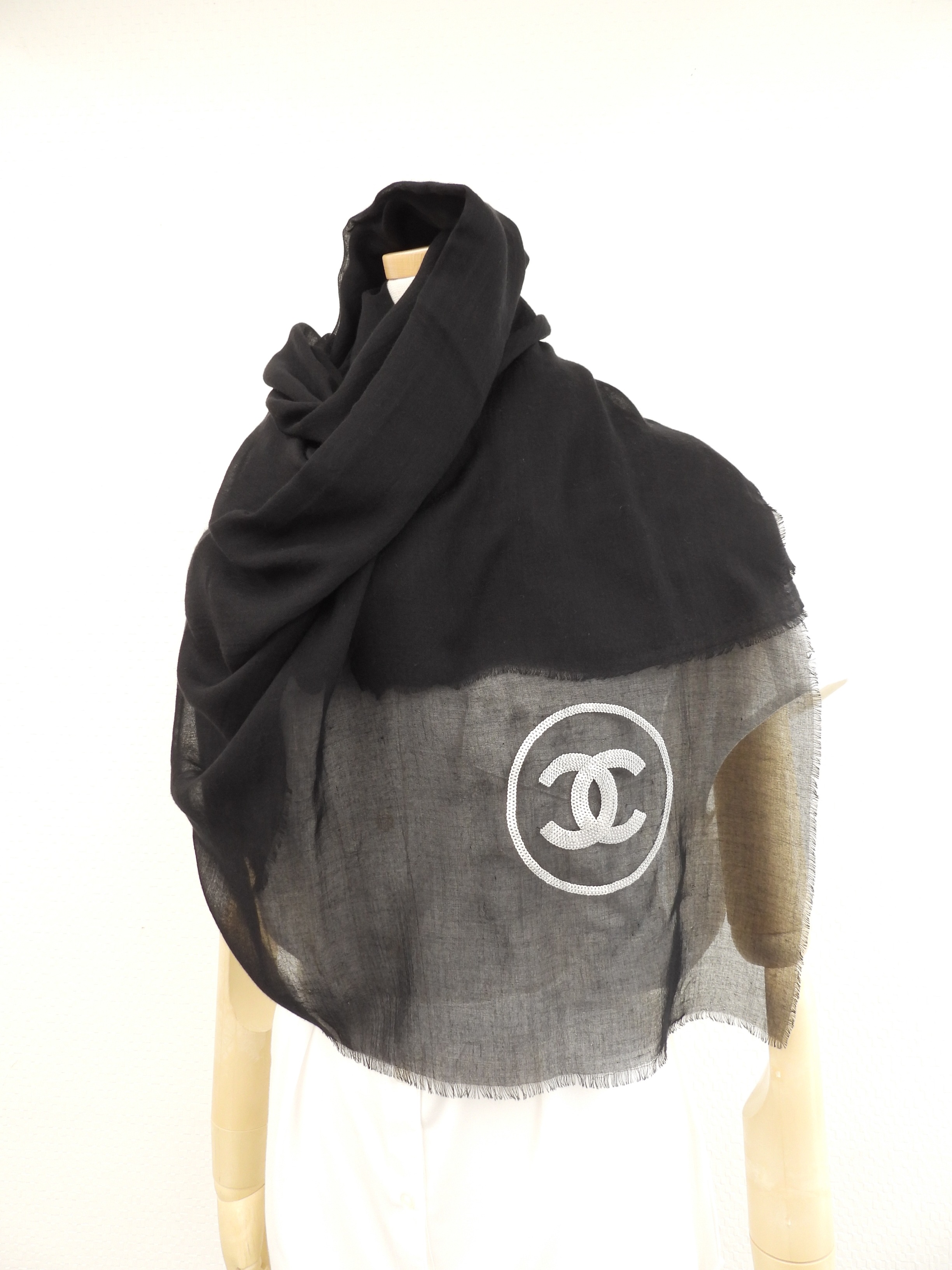 大判スカーフ 白ココマーク モダール90%カシミア10% 黒 ショール シースルー 美品@ 1