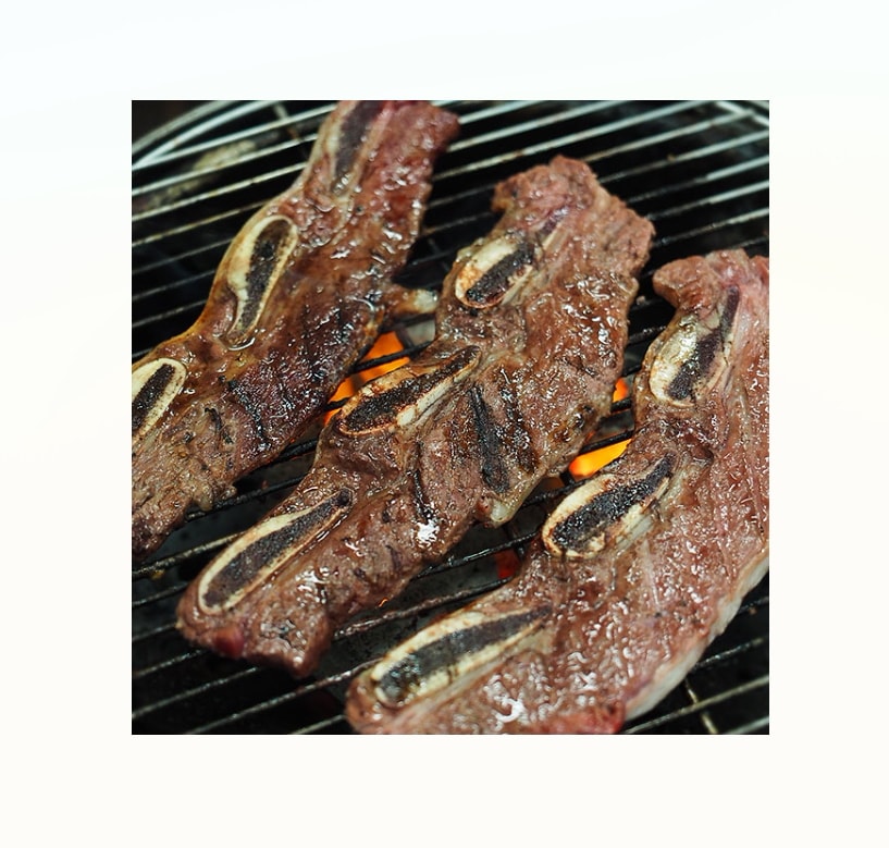【業務用】冷凍　骨付きカルビスライス 8mm 5kg　カルビ　焼肉　韓国食材　おつまみ　韓国食品　牛肉 アメリカ産