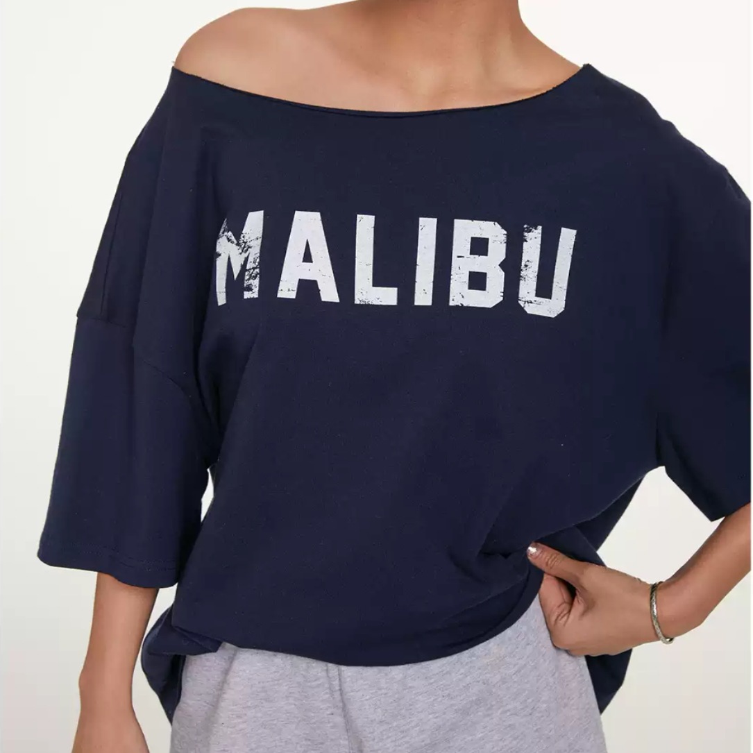 ワンショルダー オフショルダー Tシャツ レディース トップス ルームウェア プルオーバー スウェット 部屋着 半袖 5分袖 ラウンドネック ストリート アメカジ かわいい きれいめ シンプル