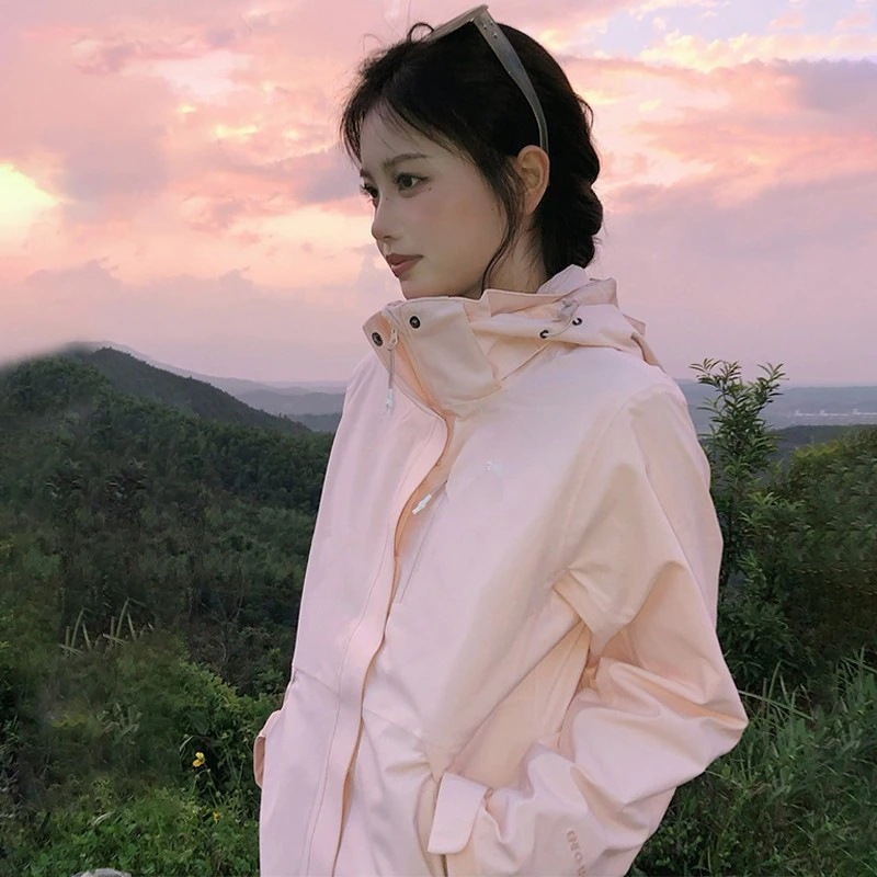 ピンクのパンチングジャケット女性の3イン1防風防水登山スキーカップルジャケットコート