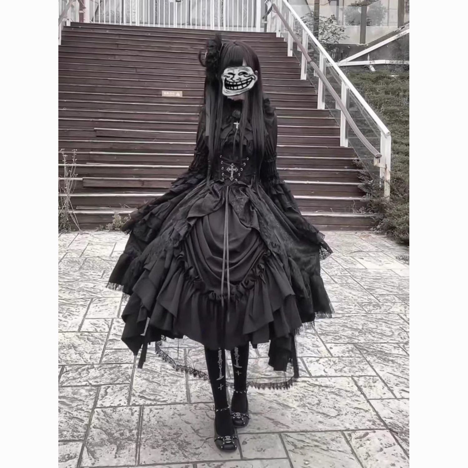 黒ゴシックスタイルの裾袖ウエストベルト付きドレスロリータ超ゴージャスドレス冬ロリータドレス女性用
