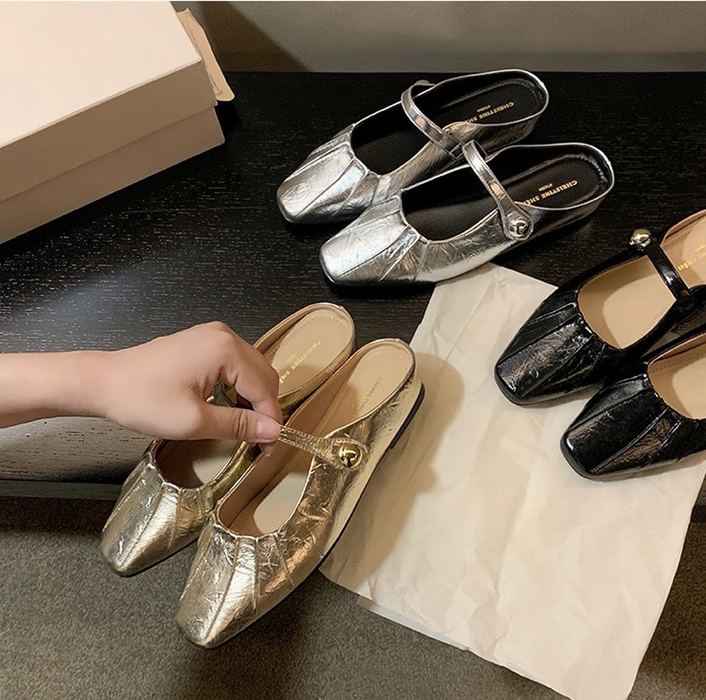 シープスキンバージョン同じ高さで強化されたベルクロのヘッドハーフドラッグ女性のおばあちゃんシングルシューズの2つのバージョン