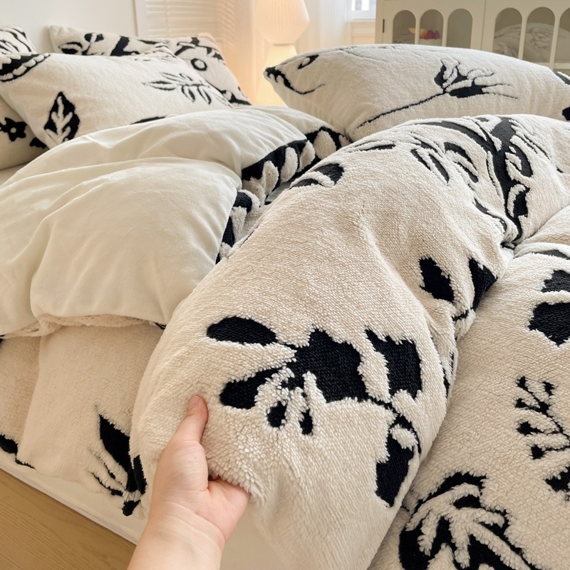 冬用厚手ミルクフリース4点セット カチオンクラウドブロケードフリース羽毛布団カバー ベビーフリースベッドシーツ3点セット 暖かい寝具