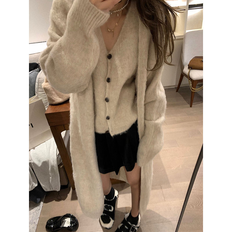 ミドル丈のエレガントなセータージャケットとベストの2点セット厚みのある怠惰なスタイルのルーズニットセーター