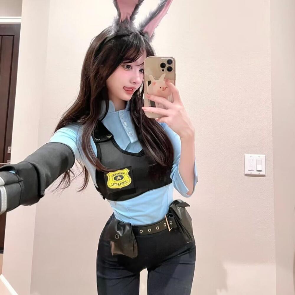 【3日で出荷】大好きなキャラになりきり コスプレ コスプレイヤー 警察官 警服 ウサギ うさ耳 胸鎧 衣装 仮装 ハロウィン ミニ丈 脚長 スタイルアップ 半袖 タイト 色っぽ セクシー コスチューム