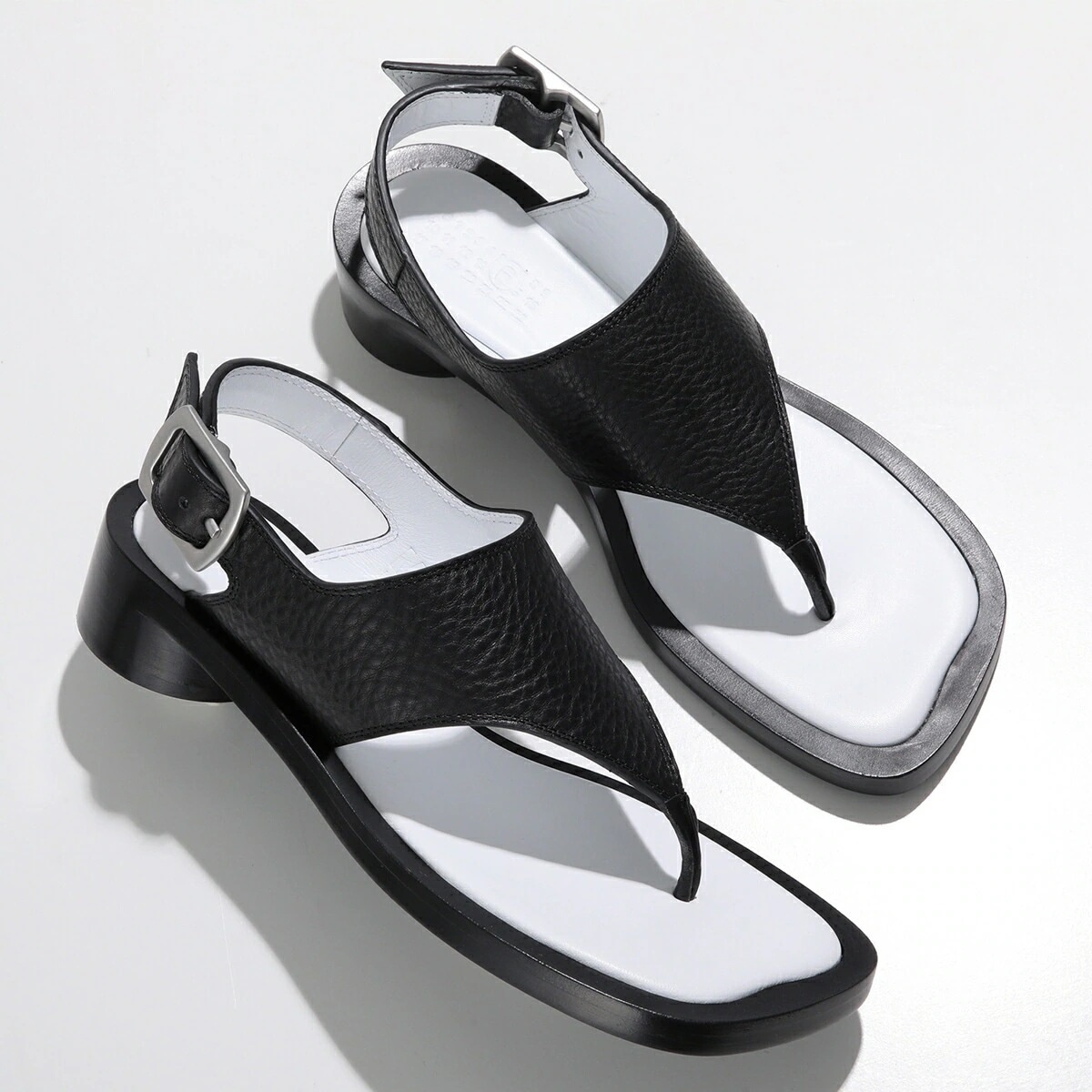 MM6 エムエムシックス メゾンマルジェラ トングサンダル ANATOMIC アナトミック S59WP0199 P6381 レディース レザー バックストラップ シューズ 靴 T8013