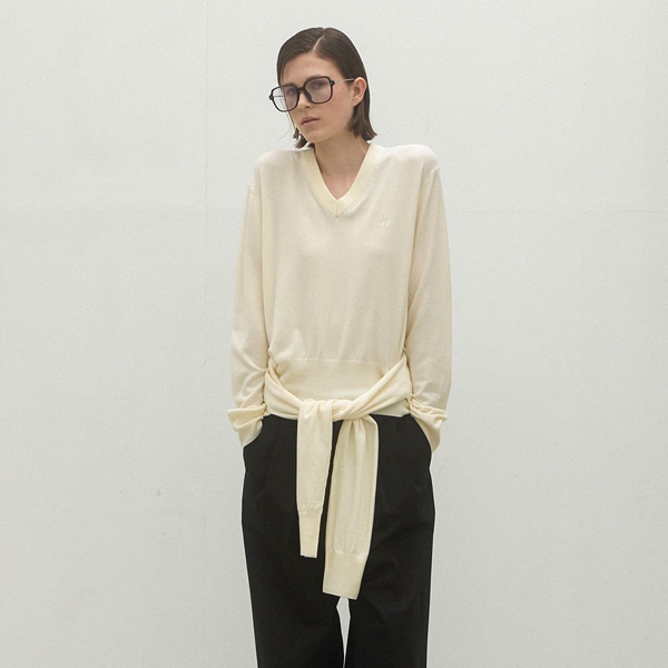 (T-6923)ESSENTIAL WOOL V-NECK KNIT