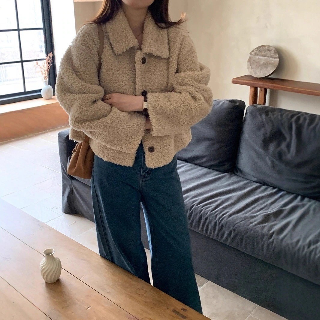 保温若々しいフワフワ襟付きシングルボタン ゆるショートアウター 冬 レディース フェイクファー
