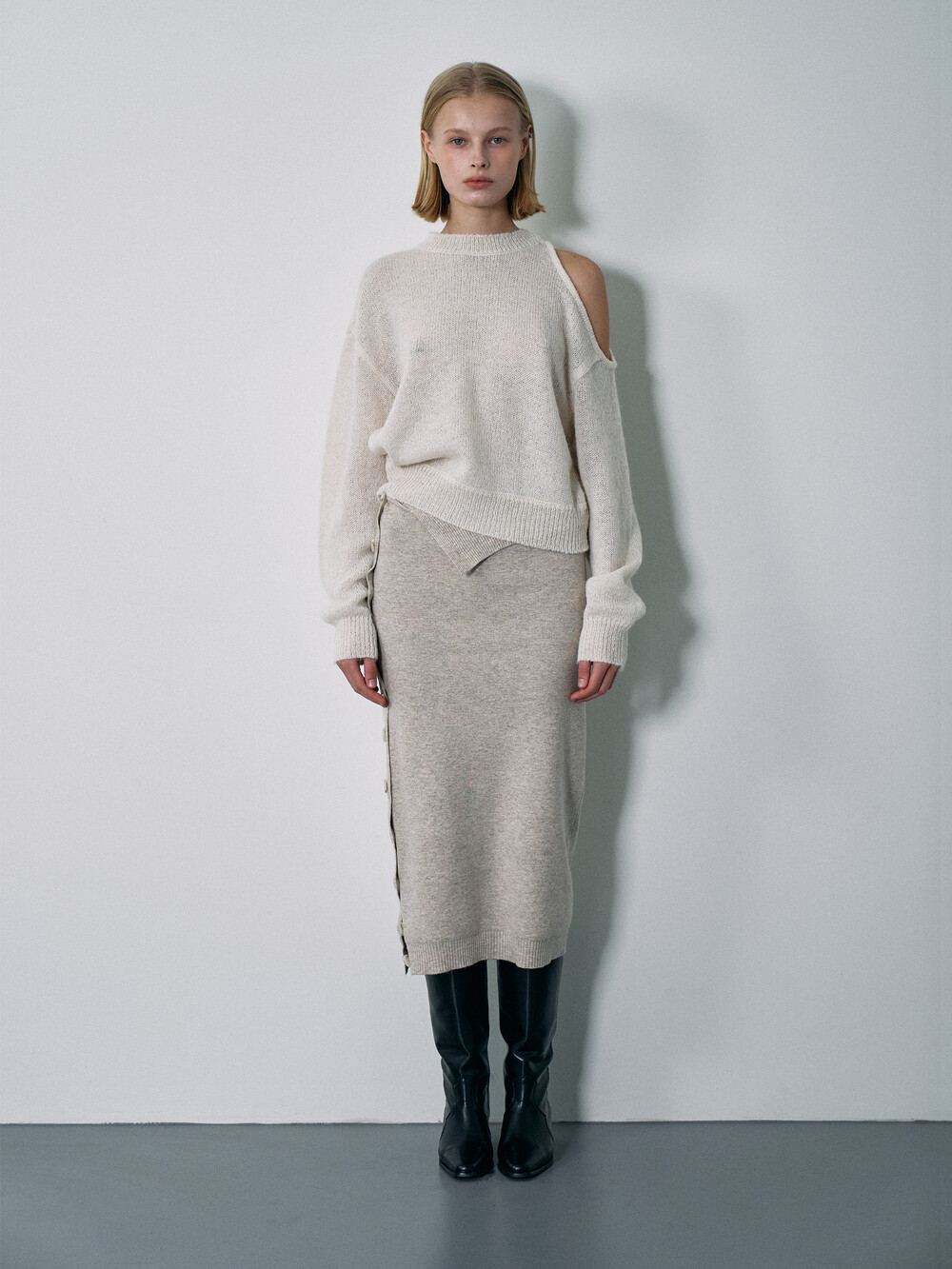 SS 22 Button knit skirt - oatmeal