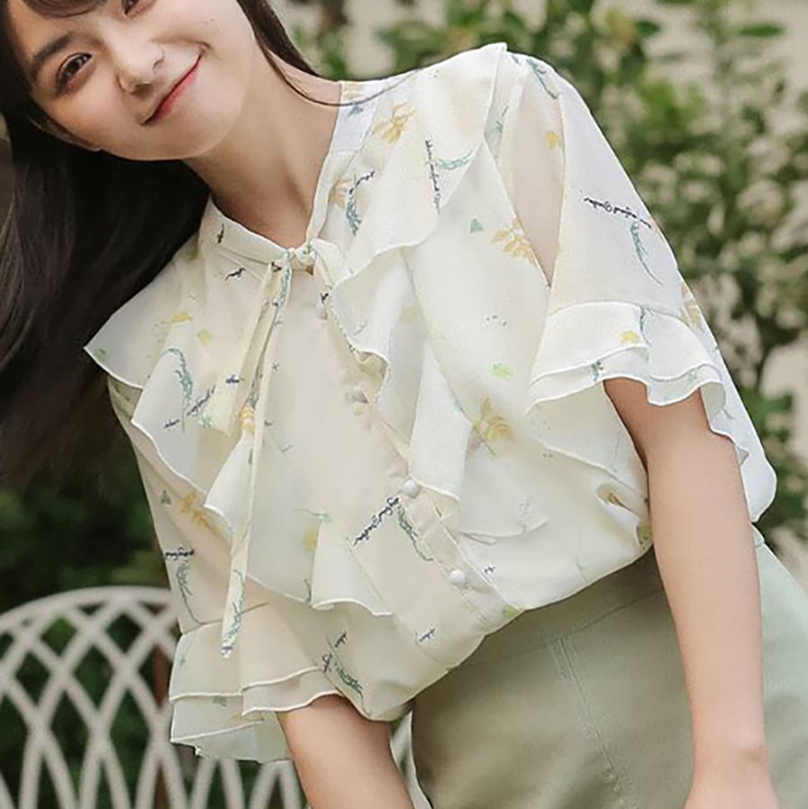 フラワープリントフリルブラウス トップス ブラウス 袖あり l シフォン フリル リボン ポリエステル かわいい 大人可愛い シンプル カジュアル おしゃれ お洒落 ラブリー キュート ガーリー 5,487円