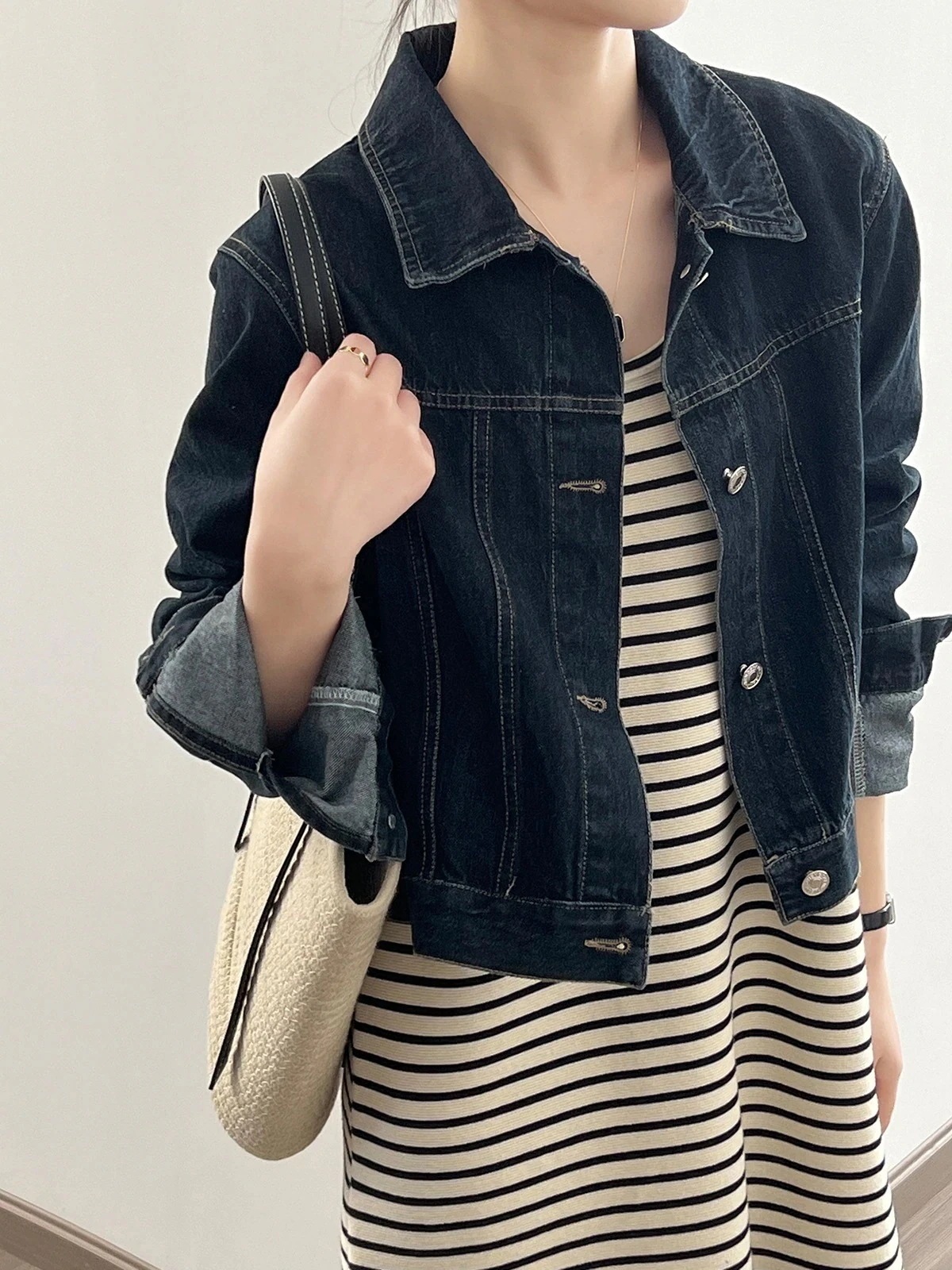 韓国ファッション 2025コーデに役立つ！デニムジャケット レディース 2025春の新作開襟シングルブレストショートジャケット