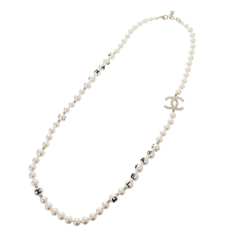 新品同様 ロングネックレス ココマーク CHANELロゴ ネックレス メタル/フェイクパール/ストーン ホワイト 0758【中古】 レディース