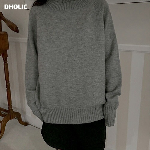 タートルネックルーズフィットニット