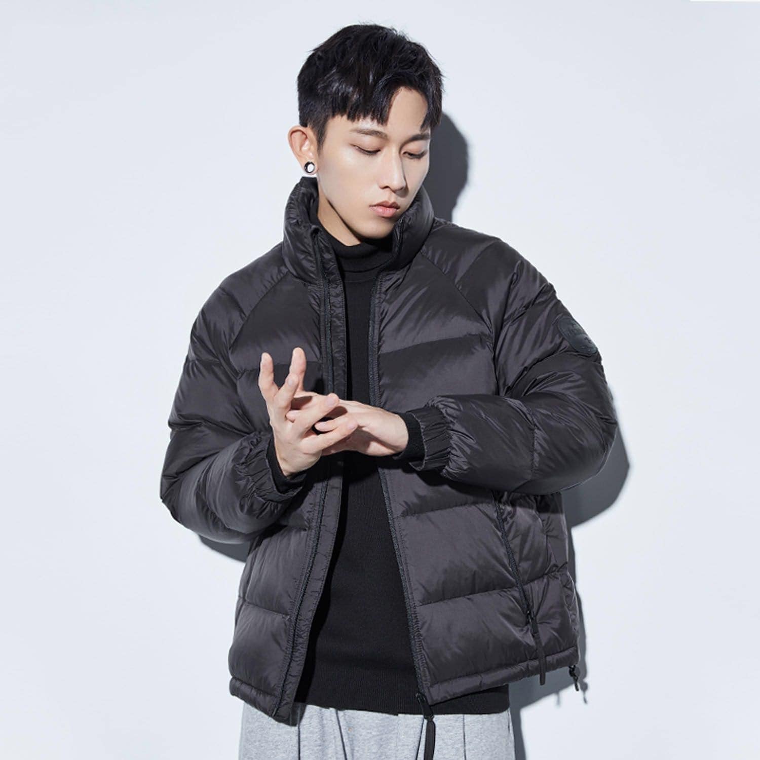 2025INS大人気 新作 カジュアル かっこいい 冬 新しい ダウンコート メンズ ショート丈 ブラック シンプル 中綿ジャケット