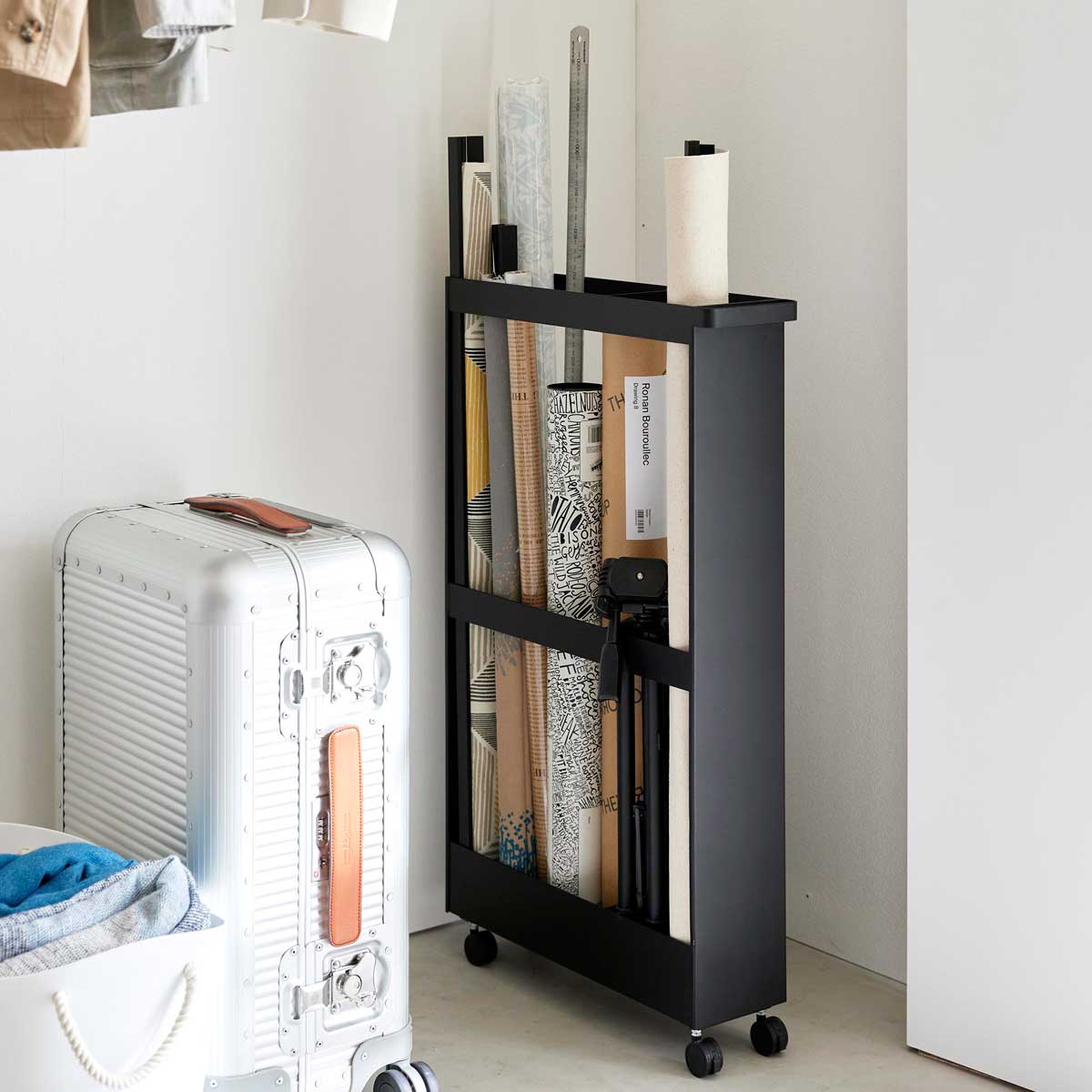 長尺物収納ワゴン 山崎実業 tower タワー キャスター付き長物収納スリムワゴン 1714 ブラック