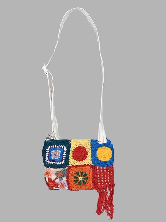 【THE MUSEUM VISITOR】 HAND KNITTED POUCH BAG