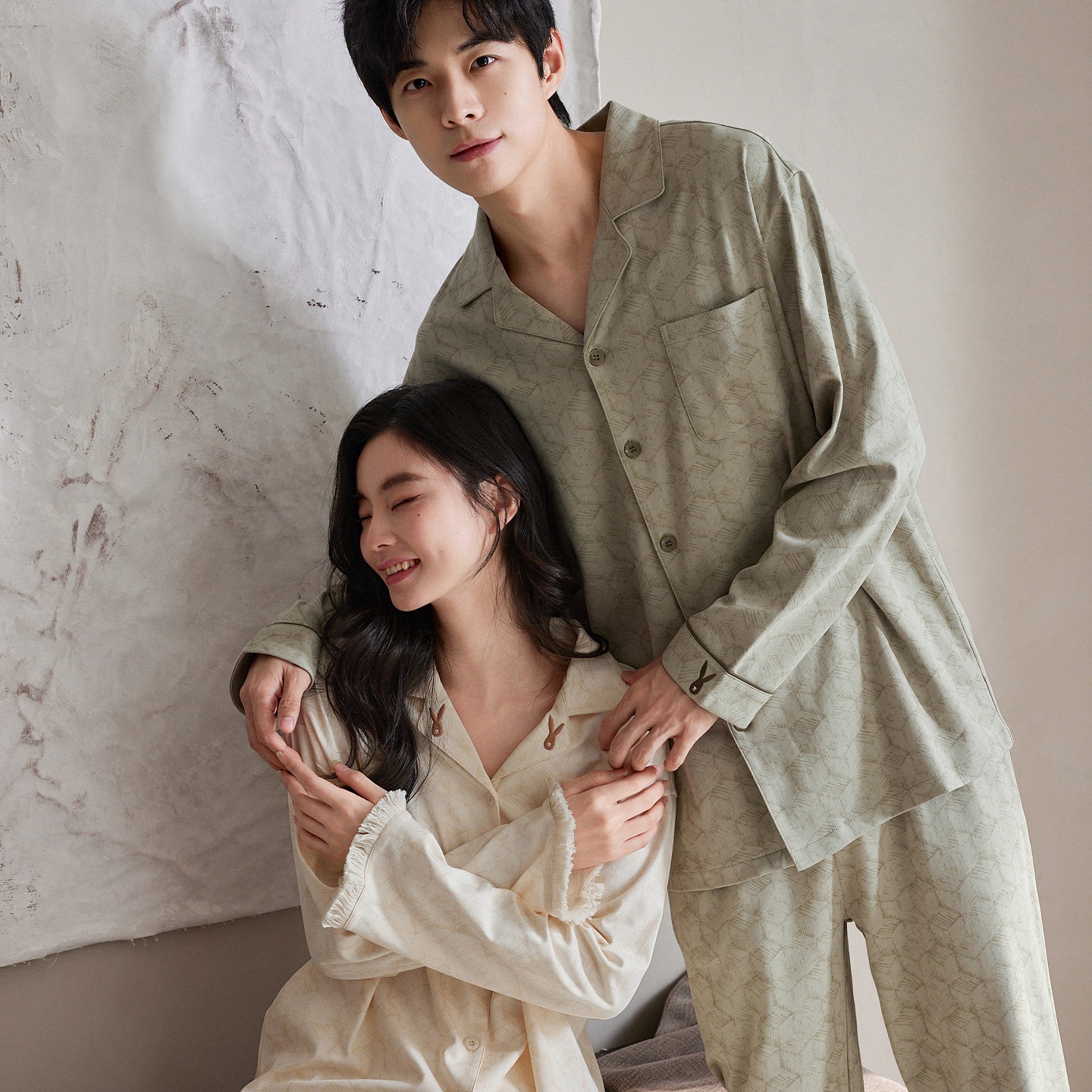 カップルのパジャマ2025年秋の新スタイルレディース長袖純綿カーディガン外で着られる柔らかい綿メンズホームウェア春と秋のスタイル