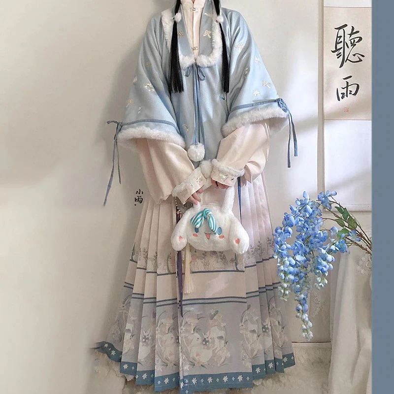 漢服女性秋冬全セット角襟半袖明製漢服馬上スカート刺繍超仙気 通報する 6,140円