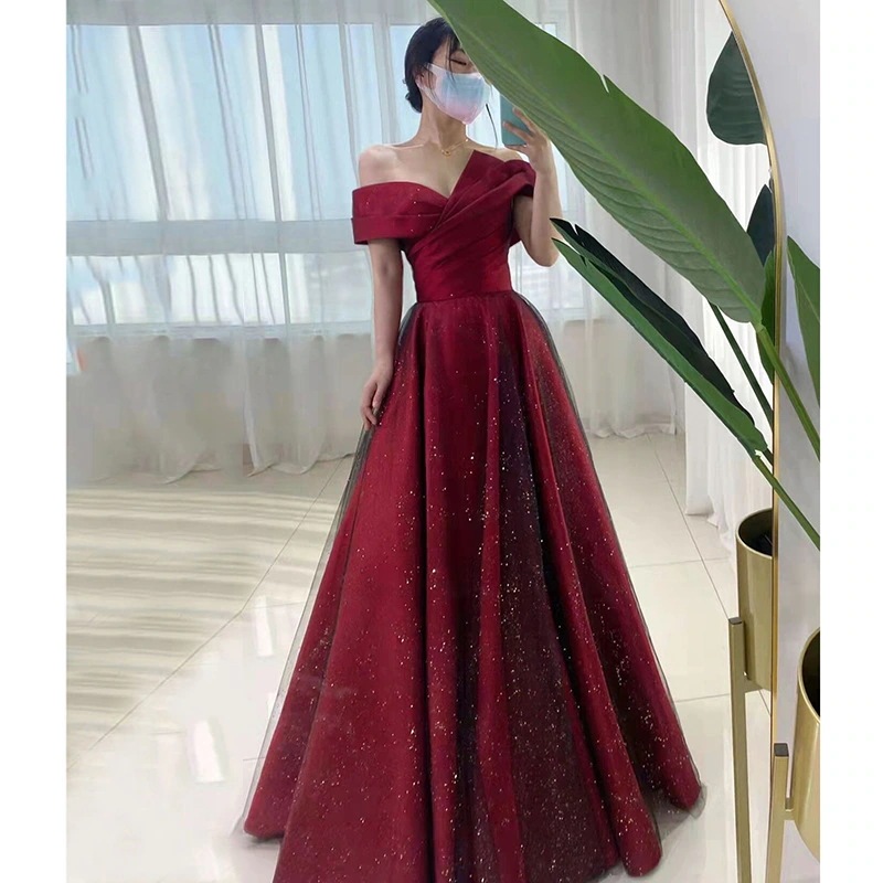 結婚式ワンピース 着痩せ 結婚式ワンピース お呼ばれ お呼ばれワンピース 結婚式ワンピース 結婚式 ワンピース サテン乾杯ドレスブライダル感覚ライトウェディングドレス赤ワンショルダー婚約感謝宴会イブニ