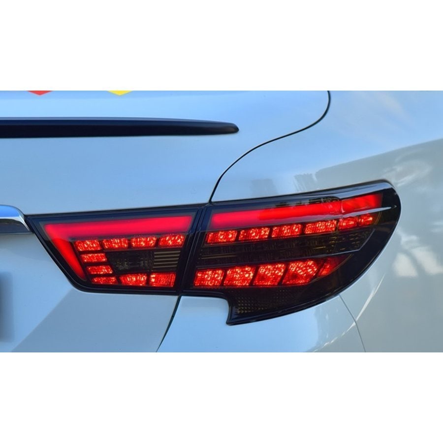 流れるウインカー　テールランプ トヨタ マークX　130系 GRX130 後期　MARK X LED テールライト 高輝度　ファイバー　カスタム　スモーク