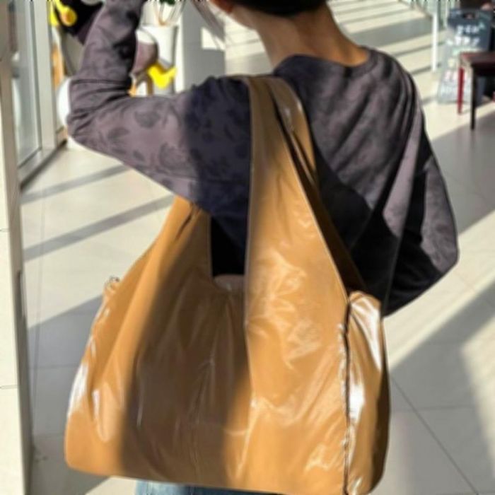 グロッシー 高級感 ファッションバッグ レディース ショルダーバッグ 光沢感 トート