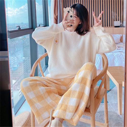 パジャマ ルームウェア レディース 上下セット 長袖 かわいい 秋 冬 ナイトウェア 部屋着 おしゃれ ギフト セットアップ かわいい 寝間着 寝巻き プレゼント 春秋 お祝い