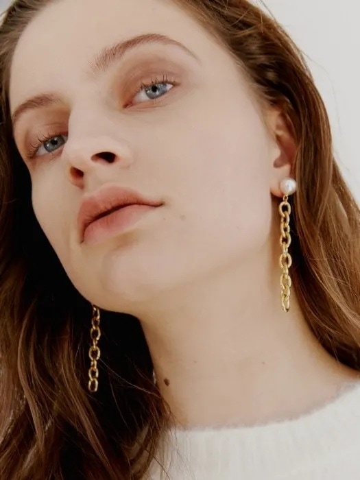 LOVE ME MONSTER Pearl & Chain Earrings 韓国コスメ 韓国ブランド レディースファッション アクセサリー ピアス 指輪 韓国人気 アイドル