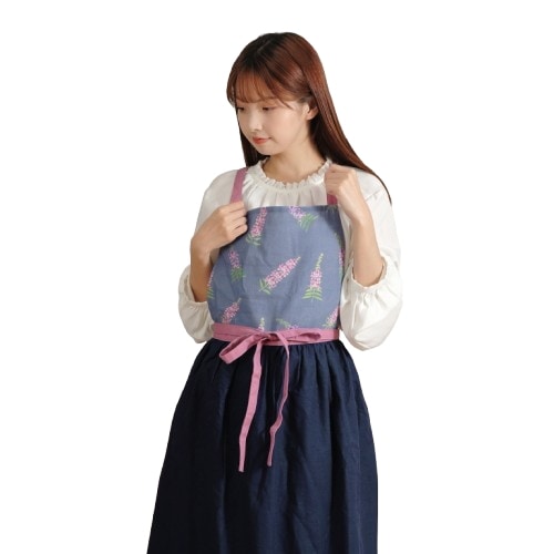 山野草 野菜花 ハーブ をモチーフしたドレスエプロン アンゲロニア柄 D-0004 リネン素材 肩紐落ちない ギャザー入りで動きやすい 着たまま外出可能 刺繍エンブレム 140cm-160cm