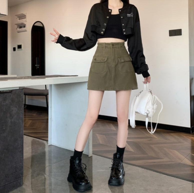 スカート ミニスカート デニムスカート ショート ショート丈 かわいい 大人可愛い きれいめ シンプル カジュアル 大人 上品 おしゃれ お洒落 かっこいい レトロ 大人女子 こなれ感 ラフ 個性的