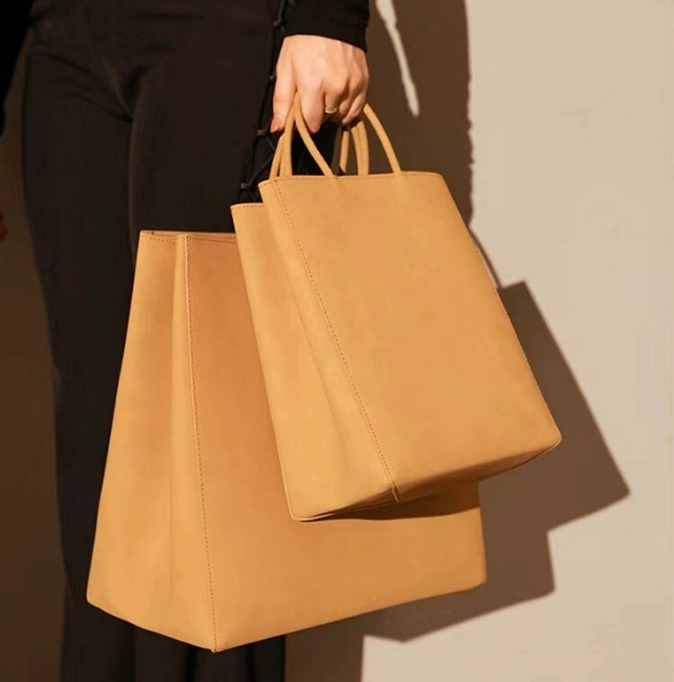 バッグ トート 便利 軽量 スクエア 四角 かわいい 大人可愛い きれいめ シンプル カジュアル 上品 お洒落 ガーリー 個性的 クラシック 無地 お出かけ 女子会 普段使い 春 夏 秋 冬