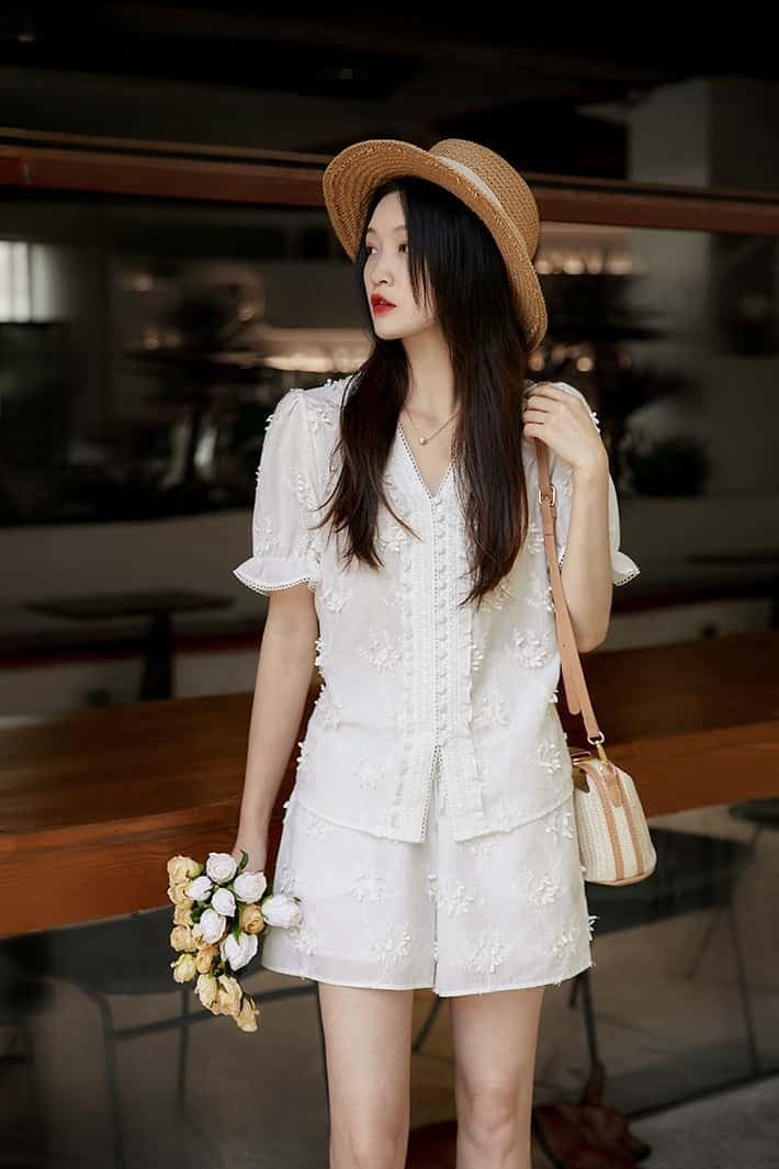 上品な白刺繍レースブラウス レディース 100％綿 半袖Tシャツ 夏 春 フリル袖 オフィスカジュアル 大人かわいい ビーチリゾートや日常使いにも S～XL対応