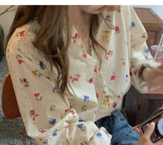 花柄シャツ トップス ブラウス 長袖 爽やか 個性的 かわいい 大人可愛い きれいめ キュート ガーリー おしゃれ かっこいい 大人可愛い 大人女子 こなれ感 キュート 爽やか ナチュラル 柄 春