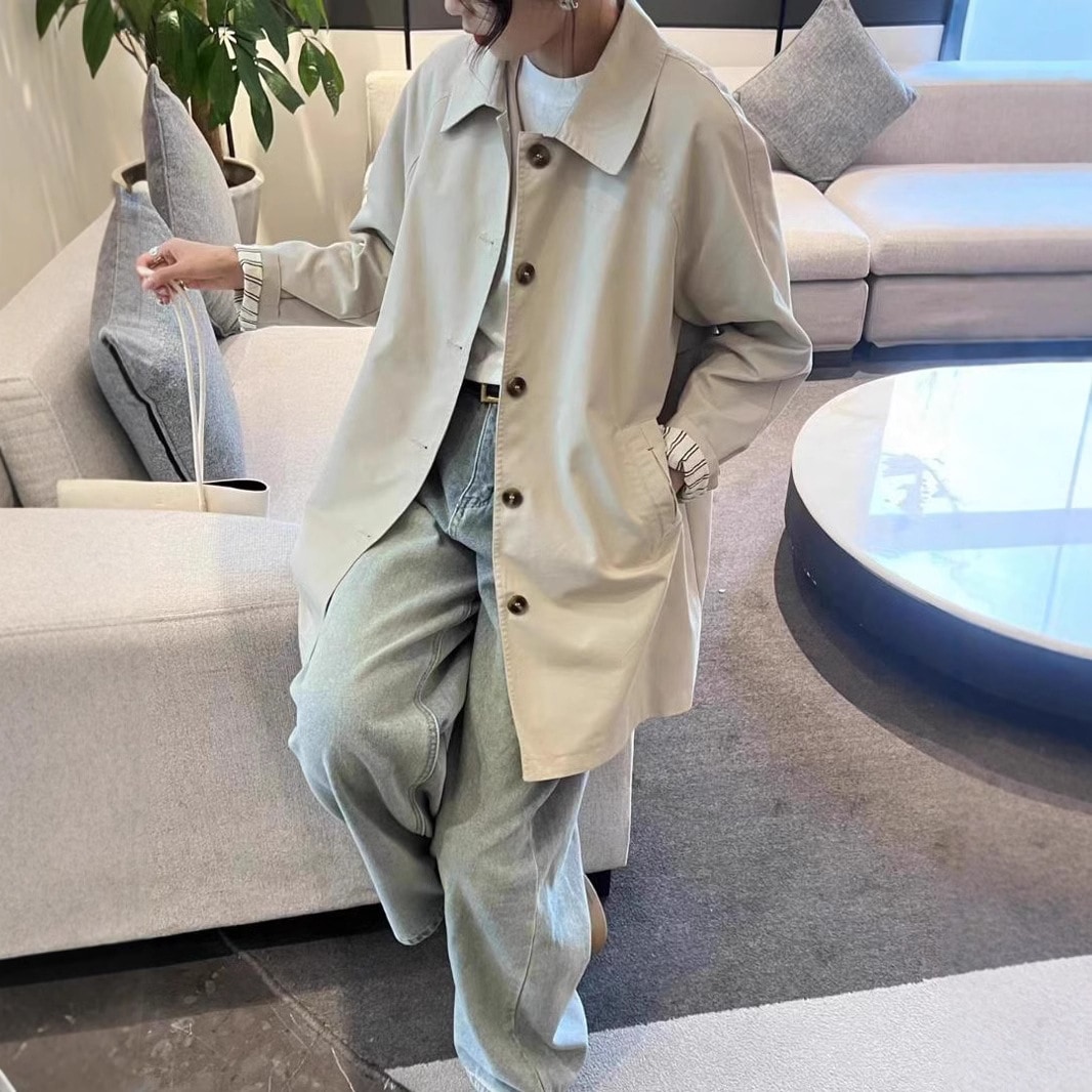 春の新作レディース韓国版カーキ色のトレンチコートにはゆったりとした中長タイプのカジュアルな上着が似合いますメガ割ワンピースパンツトートバッグ