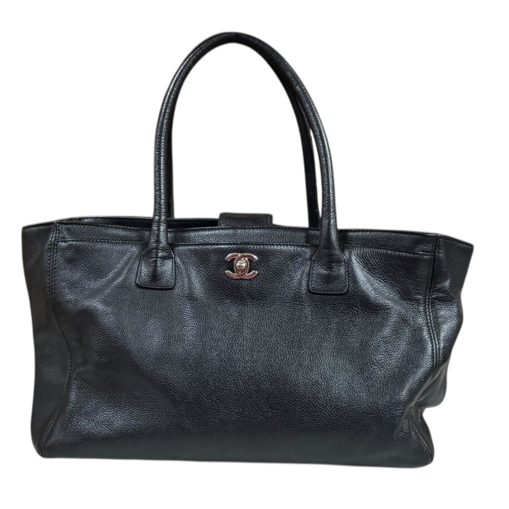 シャネル エグゼクティブ トートバッグ レザー ブラック CHANEL 中古