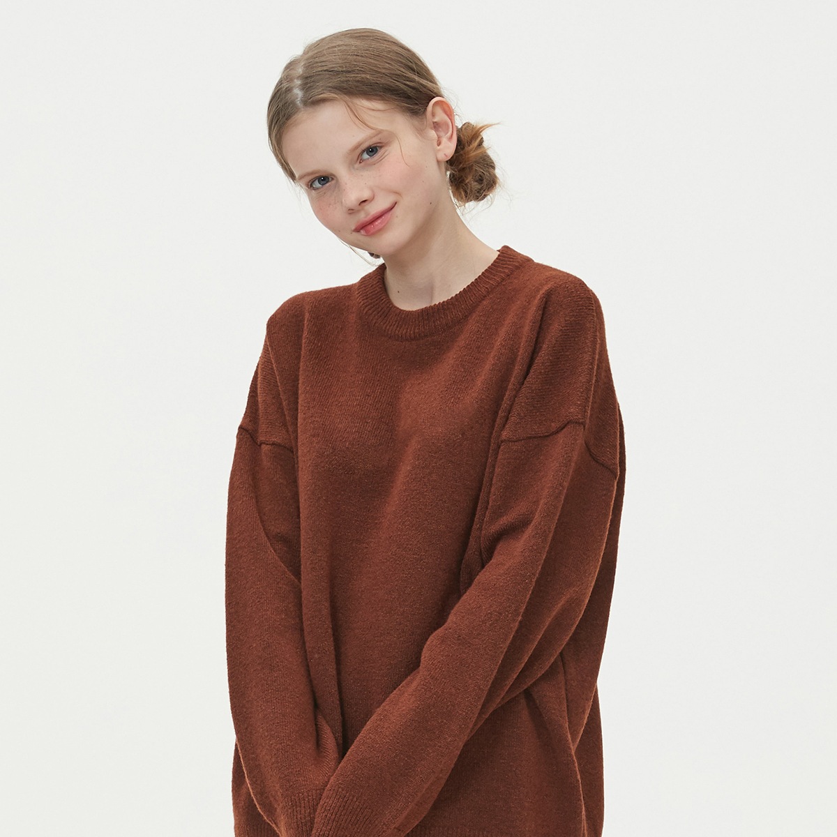 キャッシュライクラウンドネックニット(4COLORS) 5,694円