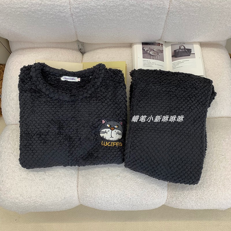 ルシファーキャット コーラルベルベットカップルパジャマ レディース 冬 2024 ぬいぐるみ 厚みのあるフランネル メンズ ホーム服