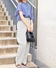 ブルー