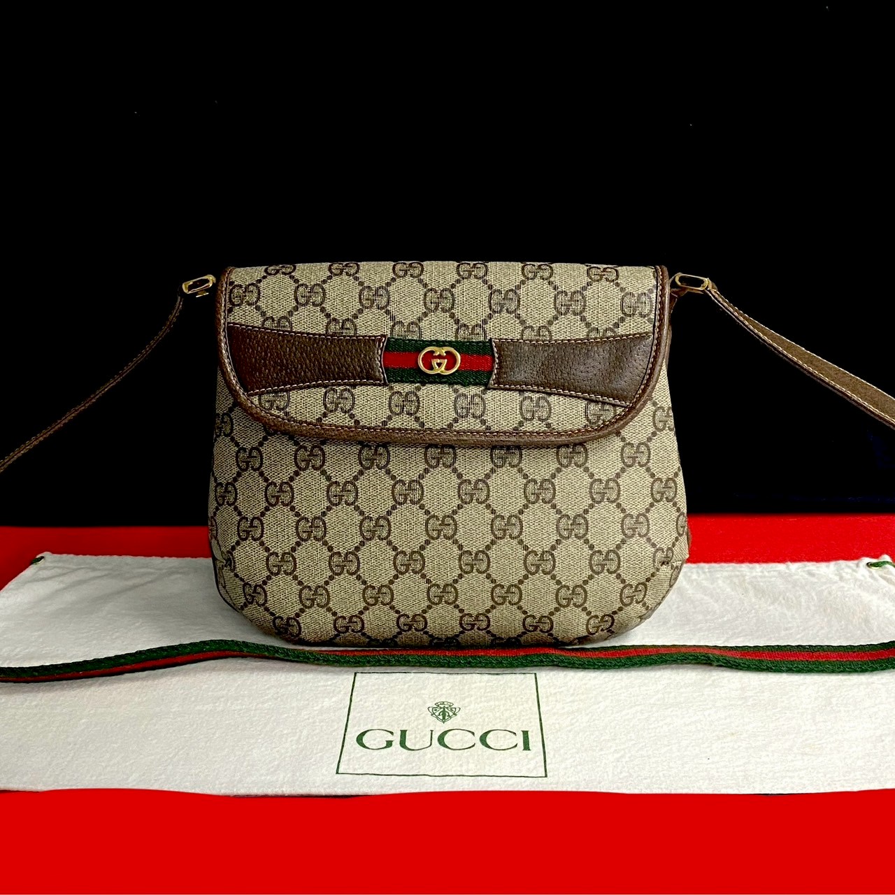 ヴィンテージ シェリーライン GG ロゴ 柄ショルダーバッグ レザー PVC ブラウン 38125 51,720円