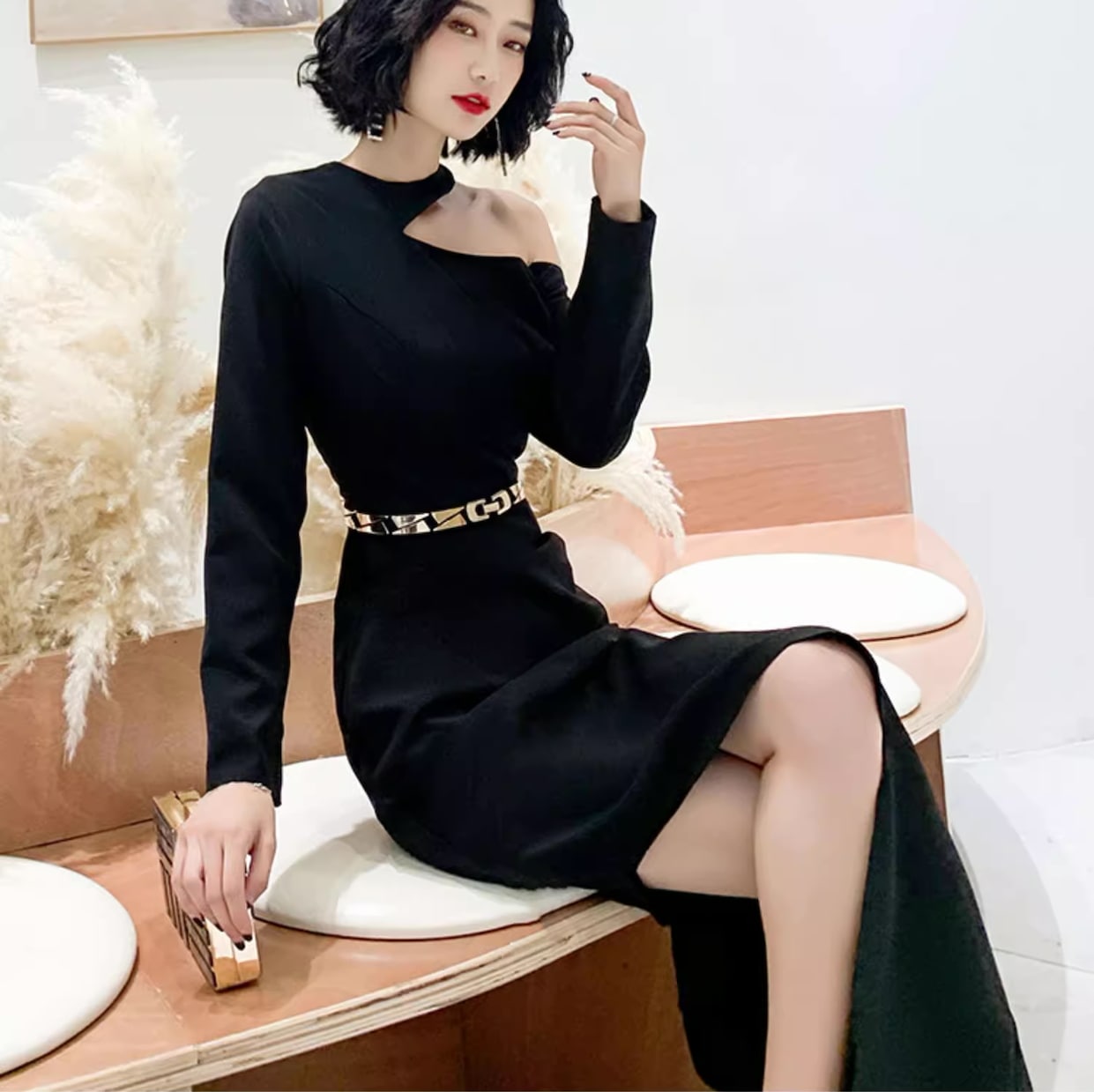 レディース ドレス パーティードレス ワンピース ワンショルダー アシンメトリー シック 清楚 セクシー スッキリ 大人かわいい こなれ感 ブラック ロング丈 マキシ丈 スリット 結婚式