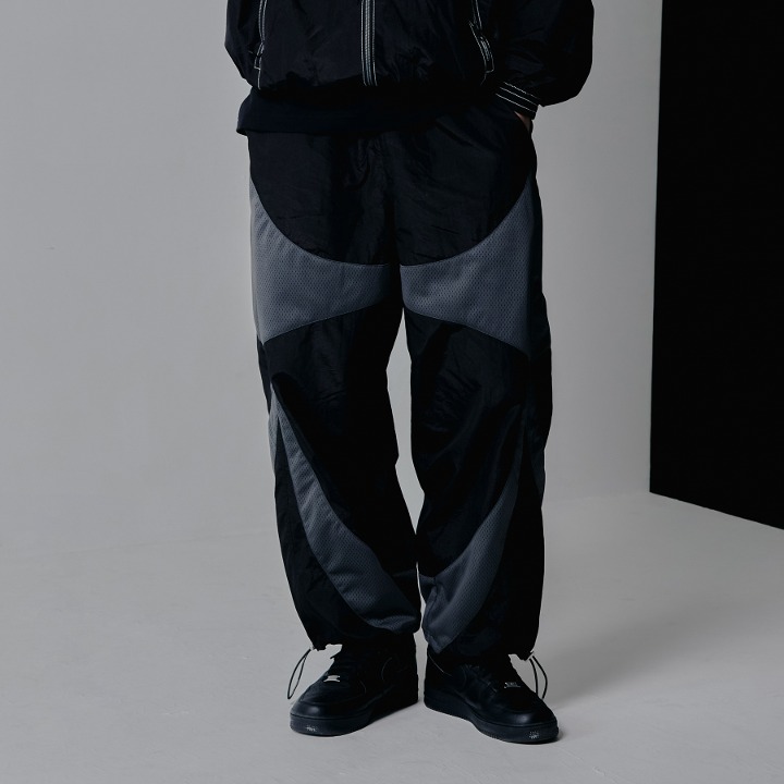 [ZB1 24 SPコレクション] SPORTY LINE WIDE PANTS